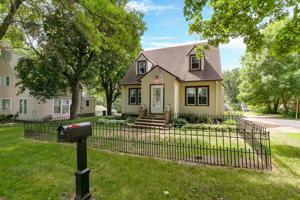 111 Lake Avenue E