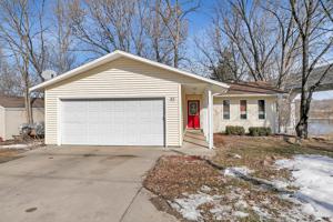 32 Riverside Avenue S