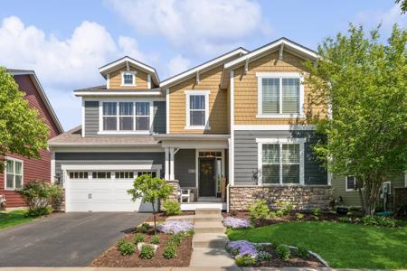 15862 Duxbury