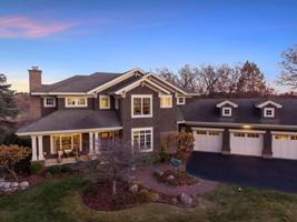 5125 Mirror Lakes Drive
