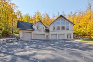 24439 Hillcrest