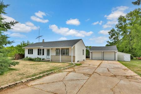 6149 Upper 51st N