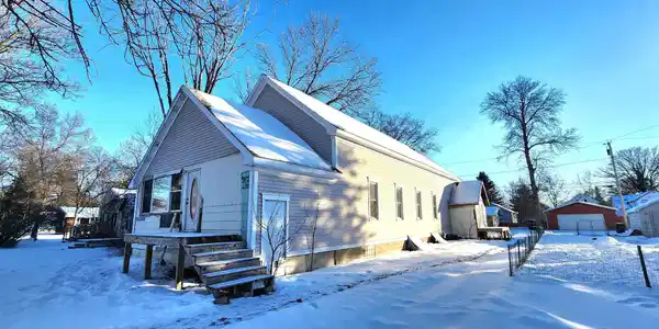709 7th Street