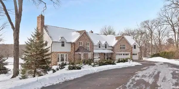 2760 Woolsey Lane