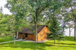 7589 Breezy Point Road NW