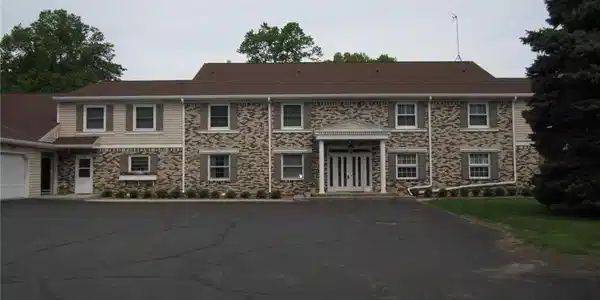 3610 Nokomis NE