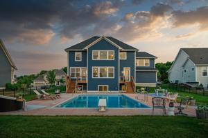 5648 Dutch Lake