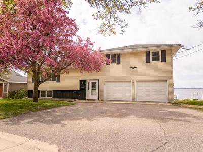 311 N Lakeshore Drive