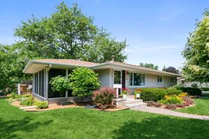8880 Irving S