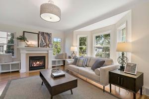 4722 Upton S