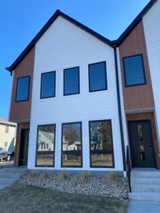 426 9th Avenue SE Unit 101