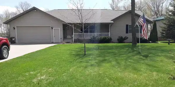 42393 Long Lake Road