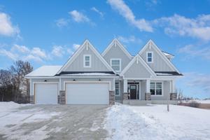 2231 Lakeshore Point Drive NE