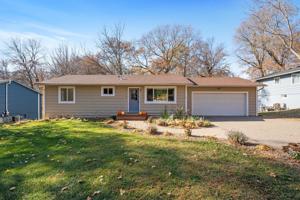 2949 Dickens