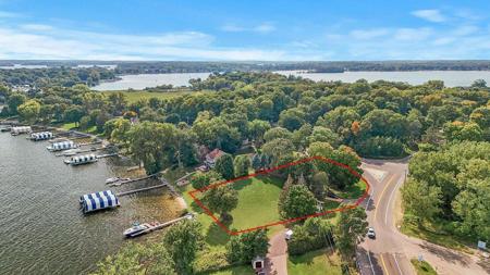 3705 North Shore Drive