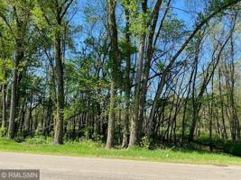 78XX North Shore Trail N