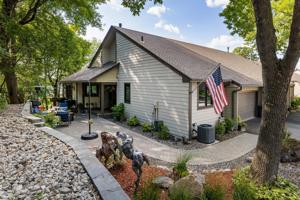 8449 Rice Lake