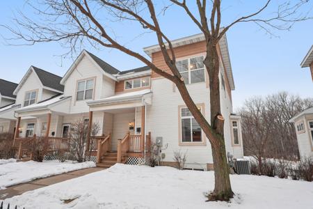 1213 Clarence Street