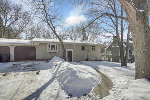 5665 Lake Sarah Heights Drive
