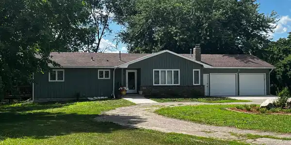 6480 Long Lake