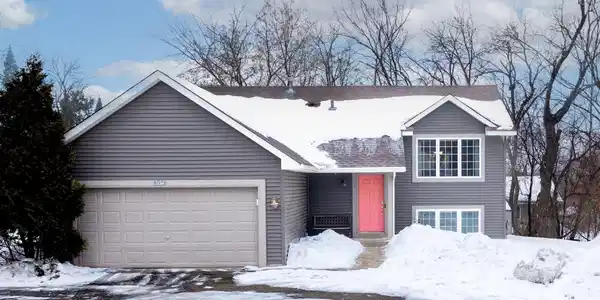 3193 Lexington N