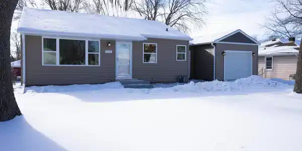 4235 Colorado SE