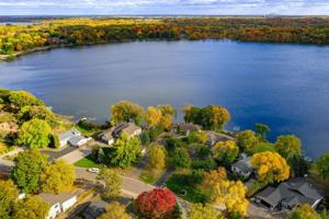 17775 Weaver Lake Dr