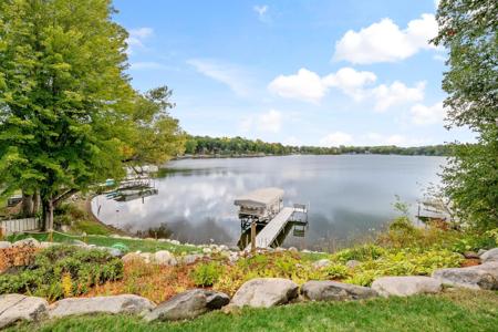24332 Cedar Lake
