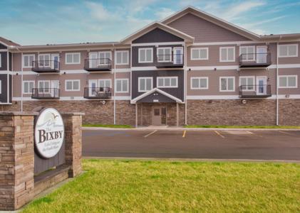 715 Lake Shore Drive NE