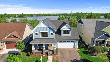 6644 Lamplight Drive
