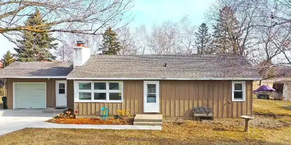 147 Lakeview Drive