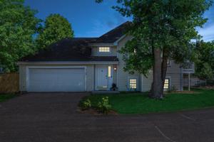 8767 Knollwood