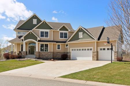 18 Crescent Lane