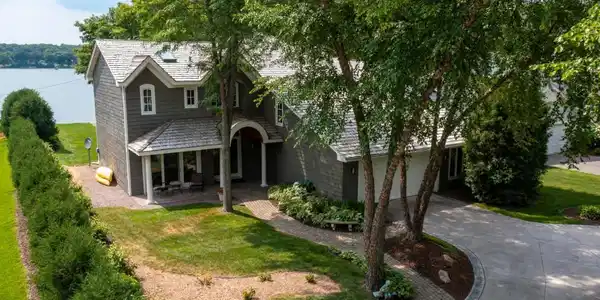 3424 Lake
