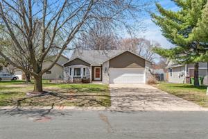 8008 Garfield NE