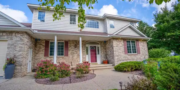 308 Country Club Drive NE