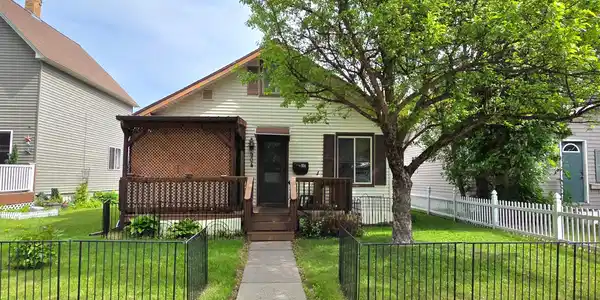 904 6th Street
