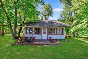 1920 White Pine Point Road SW