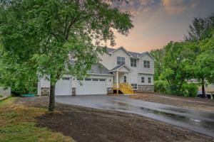 14328 Woodbine NW