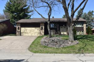 4000 Macalaster NE