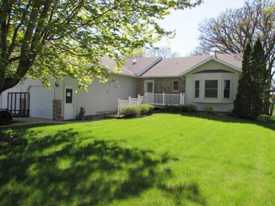 1600 S Prairie Avenue