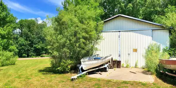 6358 Waterside