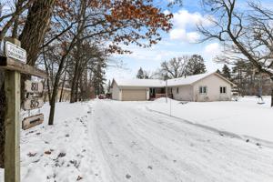 811 Lakeview