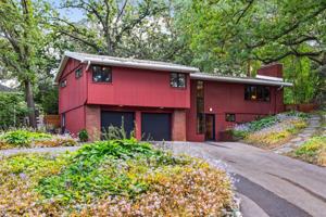 1520 Edgewater