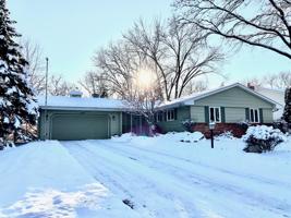 446 Woodhill