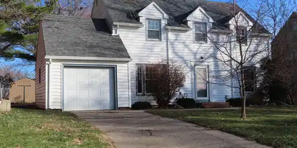 1825 Oakwood
