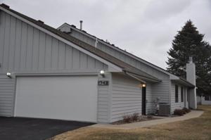 1743 Lakeview SW
