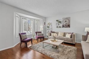 1077 Bonnieview