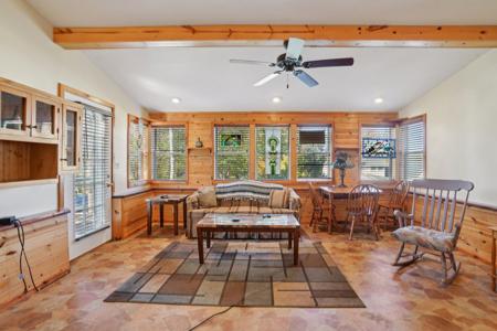 221 N Jefferson Street