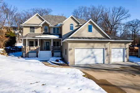 214 Galahad Place N